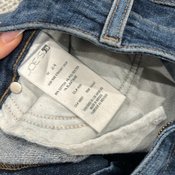 🔥SEND OFFERS🔥 JOE'S JEANS
High Rise Cropped Straight Jeans​​ - Picture 4 of 5